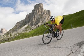 Shimmy Effect: why some bikes become uncontrollable when going downhill