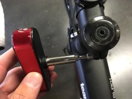 Shimmy Effect: why some bikes become uncontrollable when going downhill