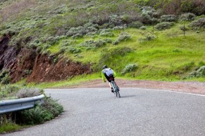 Shimmy Effect: why some bikes become uncontrollable when going downhill