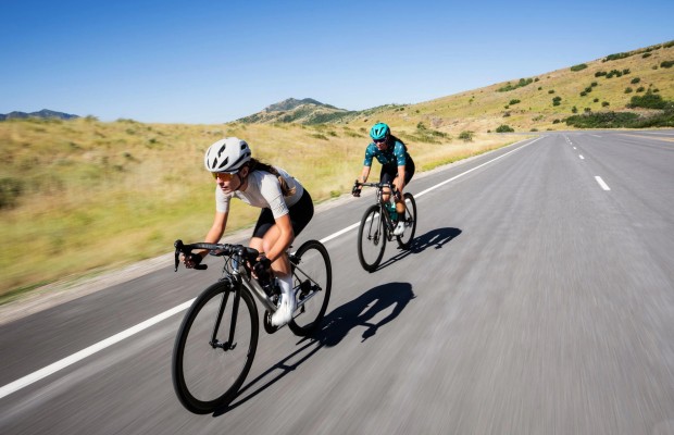 Efeito Shimmy: por que algumas bicicletas se tornam incontroláveis descendo