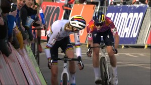 Van Empel wins the Hoogerheide World Cup in a sprint