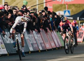 Van der Poel goes for the sixth rainbow: how to watch the CX World Championships 2024