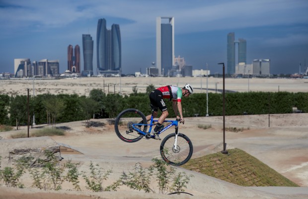 Hero Abu Dhabi 2024: um exótico XCO cheio de estrelas e 150.000 dólares em prêmios