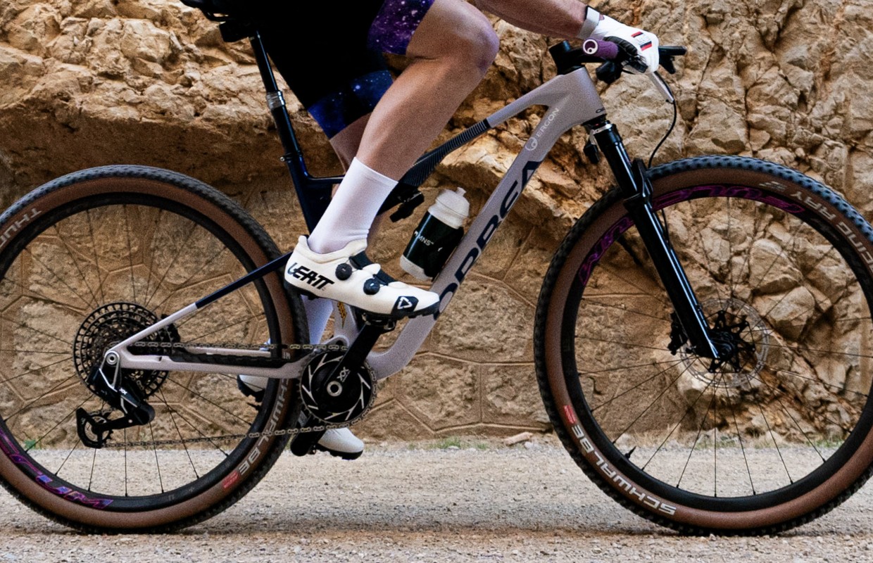 A Orbea Oiz com suspensões eletrônicas da Speed Company
