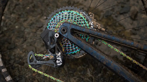 Now you can install the new SRAM direct mount derailleur on bikes ...