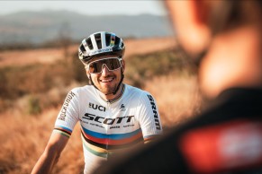 Entrevista con Nino Schurter sobre la situación actual: "Es realmente devastador"