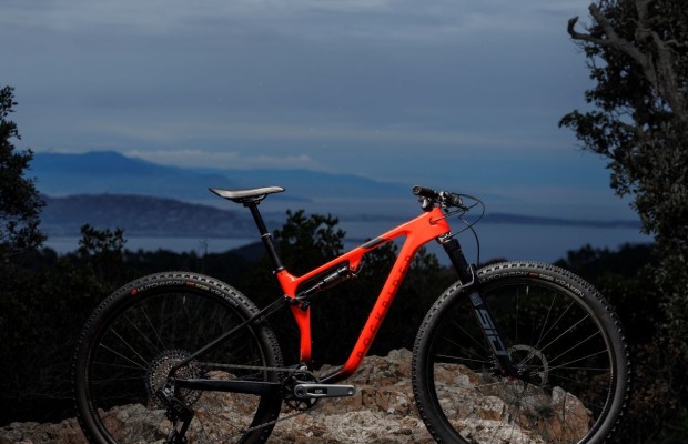 De volta ao mercado, a Rockrider RACE 940 S, a mountain bike mais procurada de 2024