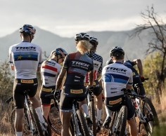 Jolanda Neff nos muestra el circuito de Chelva, con caída incluida