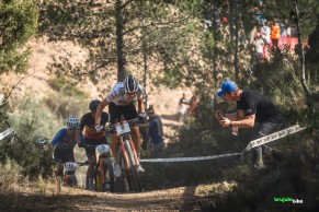 Dascalu wins a spectacular race at the Internacionales de Chelva