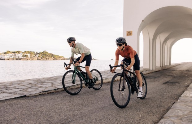 Specialized apresenta sua nova coleção de roupas 2024