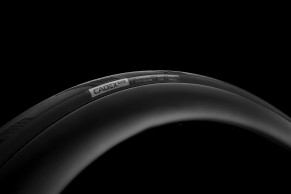 Wheels, tyres, and integrated handlebars, Cadex presents its new high-performance components