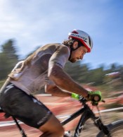 Sagan será operado hoy del corazón tras superar las 200 pulsaciones en Chelva: “Peter, dame los archivos del ciclocomputador porque algo está mal”.