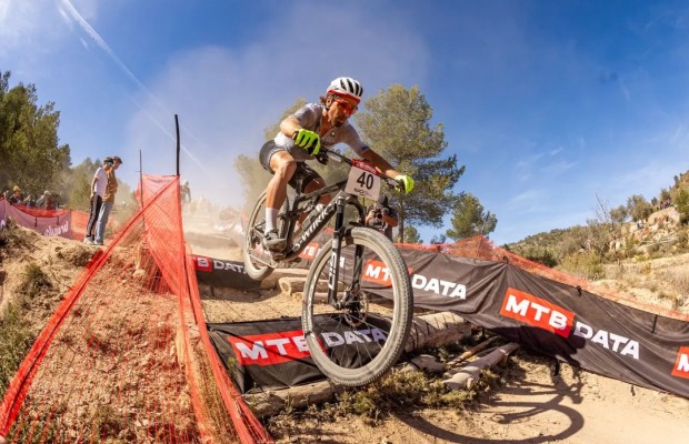 Sagan updates his status after the surgery: "Everything is under control and in just a few days I'll be back on my Specialized bike!"