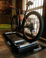 Material para montar uma academia com "massagista" na sala da sua casa