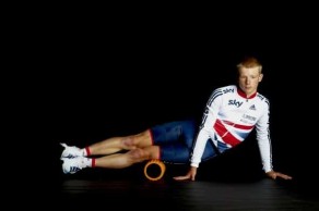 Material para montar uma academia com "massagista" na sala da sua casa