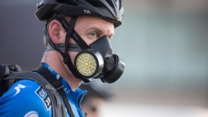 El ministro de Sanidad recomienda la bicicleta para mitigar contagios