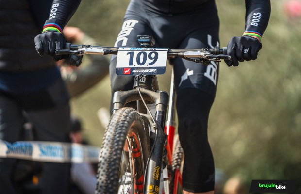 Assim são as novas suspensões eletrônicas da Öhlins da equipe de MTB da BMC