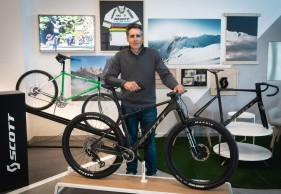 Induráin opts for hardtail mountain bikes