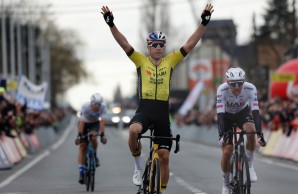 Van Aert continues with the radical change in his preparation and withdraws for almost a month to train at altitude.