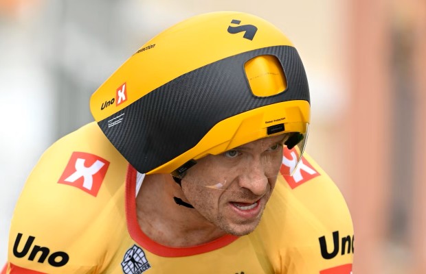 Balaclavas e capacetes impossíveis, a última tecnologia para economizar décimos de segundo