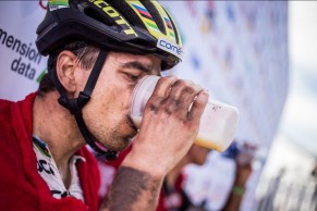 Así es la rutina de recuperación de Nino Schurter