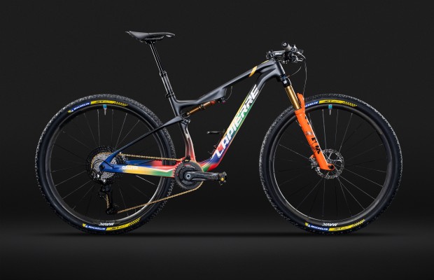 Esta espectacular Lapierre XR de Sebastian Fini irá a juego con la Spark de Nino Schurter