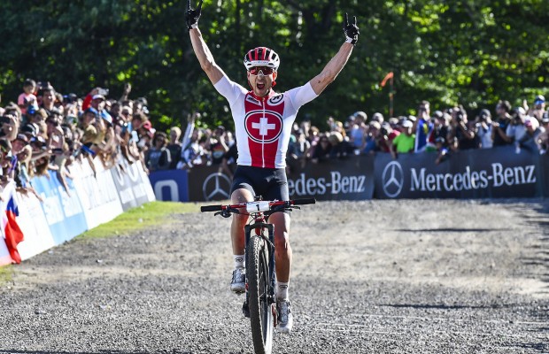 Nino Schurter competirá este viernes con la selección suiza