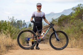 Nino Schurter himself explains in this video how to set up his SCOTT Spark special edition for the Cape Epic 2024