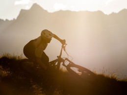 La nueva Turbo Levo SL Alloy es la eMTB ligera más barata de Specialized