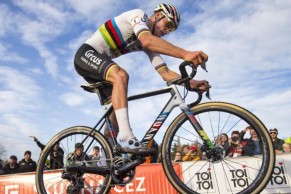 eddy-merckx-van-der-poel-puede-ganarlo-todo/