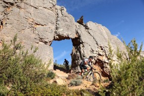 Wout Alleman and Hans Becking win again and conquer the yellow jersey in stage 2 of the Cape Epic