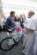 Pope Francis auctions off his Pinarello Dogma F12