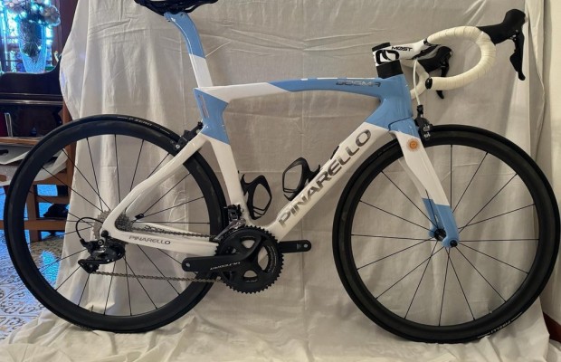 El Papa Francisco subasta su Pinarello Dogma F12