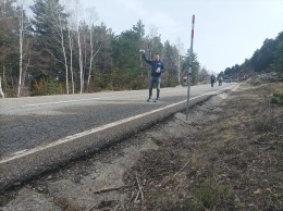 This is how a stage of La Volta is experienced from the Decathlon AG2R La Mondiale car