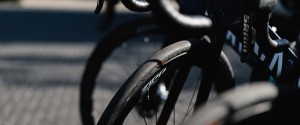 Zipp réaffirme que ses roues hookless sont sûres, mais recommande de monter des pneus d'au moins 29 mm