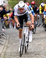 Mathieu van der Poel imposes his law in Harelbeke