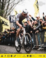 Mathieu van der Poel enters the legend of the Tour of Flanders with an amazing performance