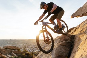 Brand new Giro Manifest Spherical helmet, its ball-and-socket design is ready to set the trend