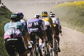 Van der Poel joins the criticism of the new chicane in the Paris-Roubaix: "Is this a joke?"