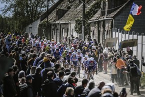 Van der Poel dynamite and wins the Paris-Roubaix 2024