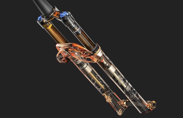 Nouvelle FOX 32 SC 2025 : avec arche inversée, plus rigide et moins de 1,3 kg