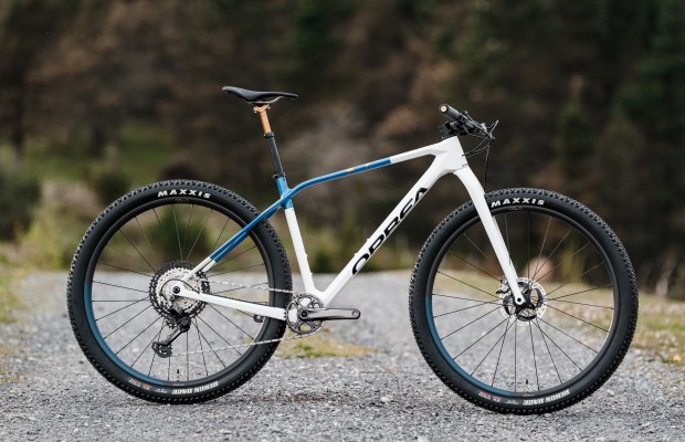 El Orbea Factory Team sortea esta edición especial de la Alma con horquilla Spirit