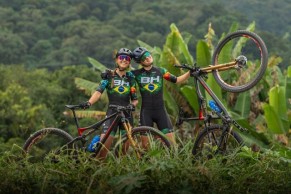 O BH Coloma Team muda de cores para homenagear o país onde tudo começou