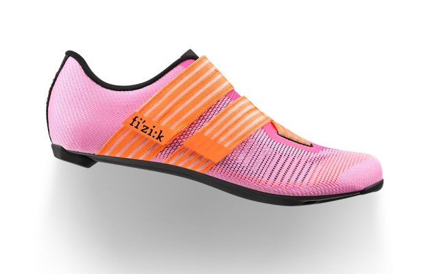 New Powerstrap Aeroweave: Fizik presents the lightest cycling road shoe in its history