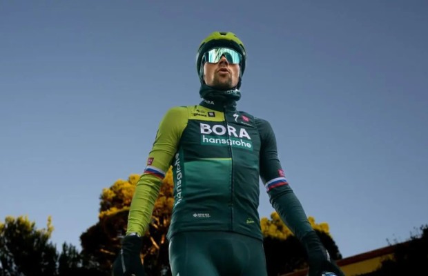 Roglic es el único de los favoritos accidentados que ya piensa en el Tour