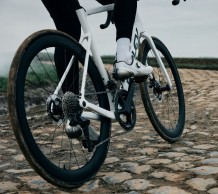 These patents point to a completely wireless Shimano electronic groupset