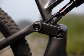 Neuron:ONfly, a primeira e-MTB leve da Canyon