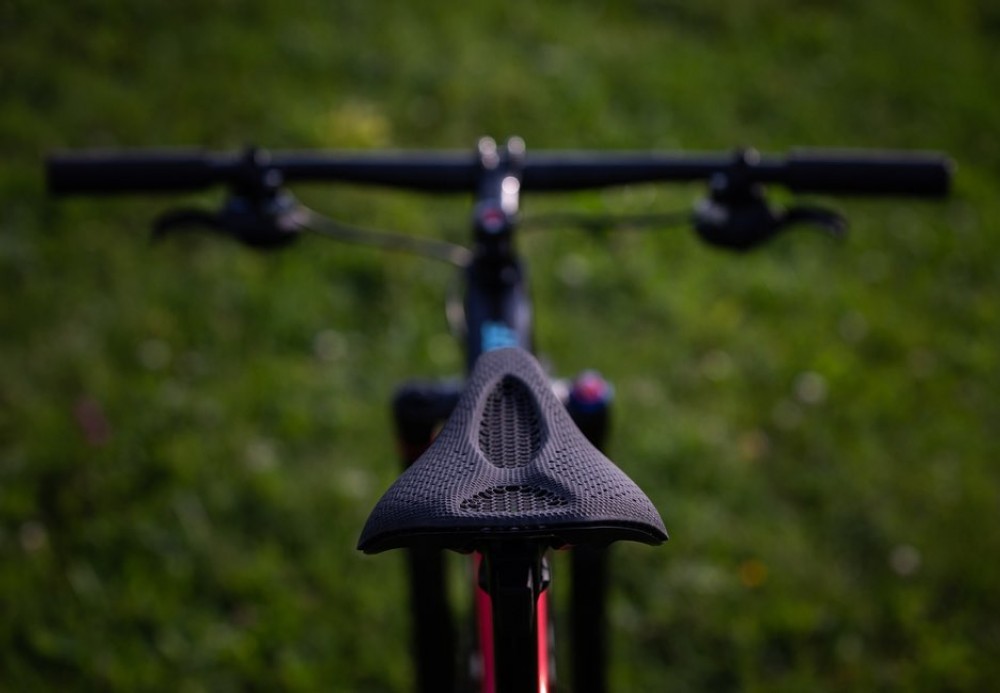 lightest road saddle