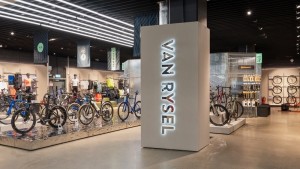 ¿Por qué Van Rysel tiene bicis premium tan baratas?