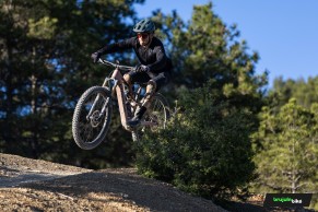 Hemos probado la Orbea Rise 2025 y va directa a nuestra lista de favoritas